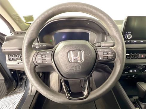 Used 2023 Honda Accord EX image 11