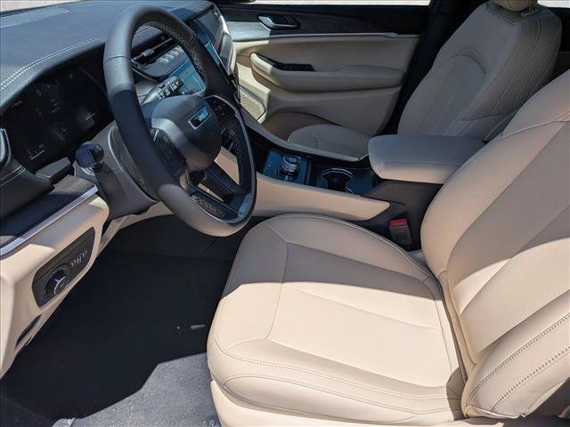 New 2026 Jeep Grand Cherokee Limited AWD/4WD image 4
