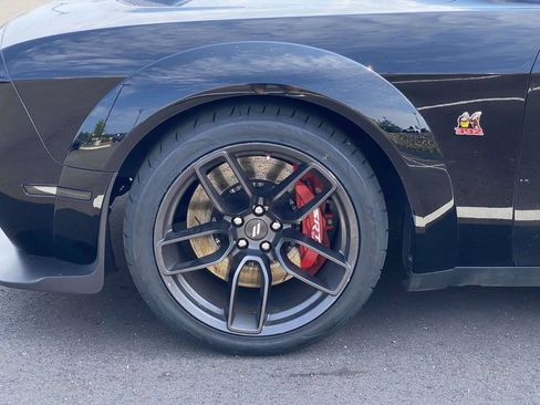 Used 2021 Dodge Challenger R/T Scat Pack RWD image 6