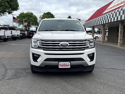 Used 2018 Ford Expedition XLT w/ Equipment Group 202A AWD/4WD image 2