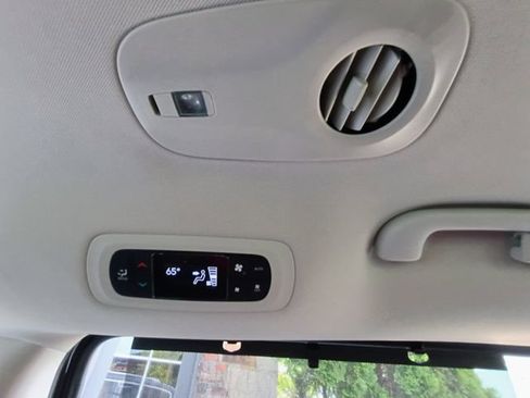 Used 2020 Chrysler Pacifica Touring-L Plus w/ Tire & Wheel Group image 71