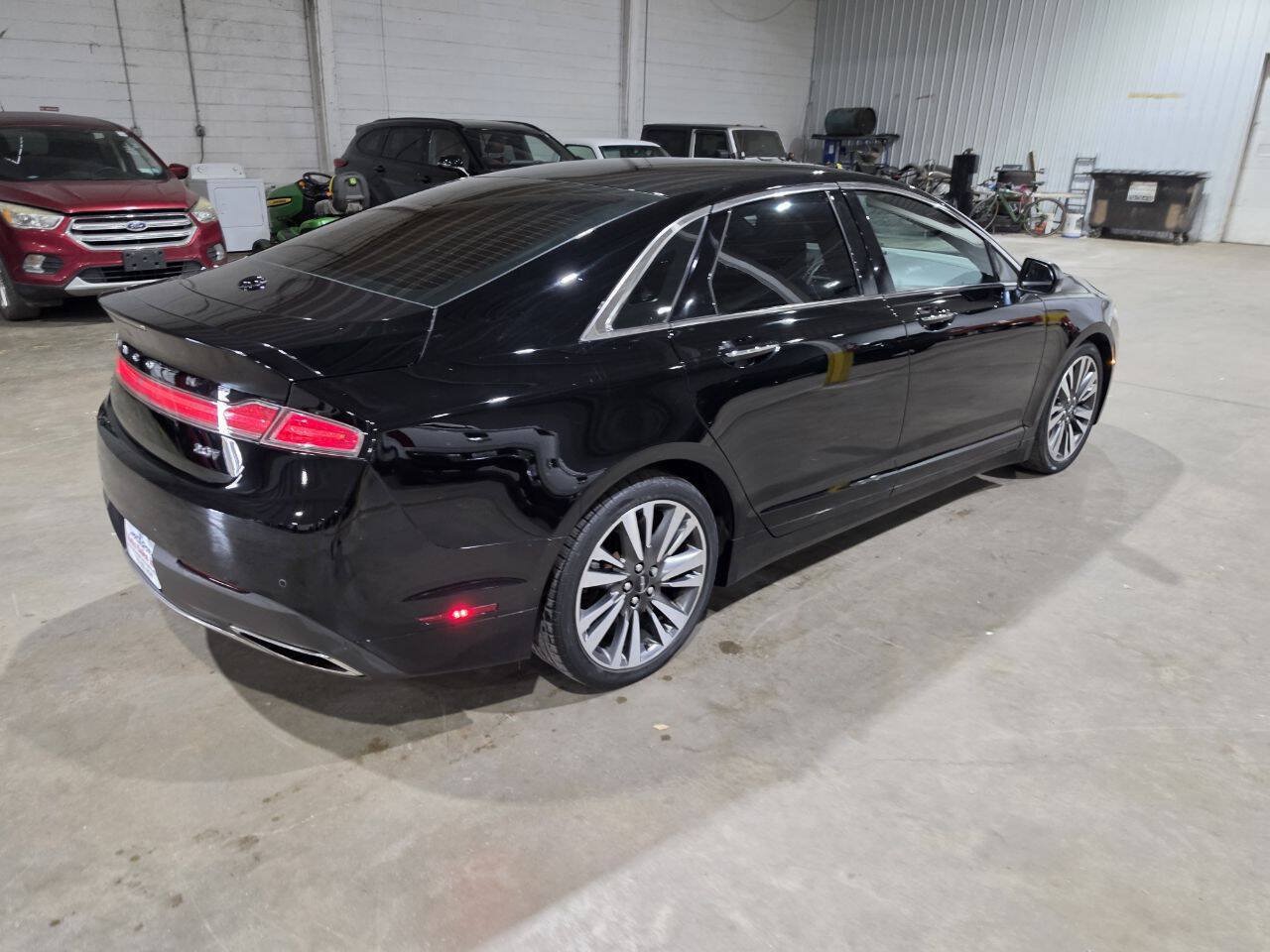 Used 2017 Lincoln MKZ Reserve w/ Climate Package FWD image 12