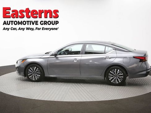 Used 2025 Nissan Altima 2.5 SV image 60