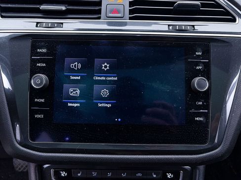 Used 2019 Volkswagen Tiguan SEL FWD image 24