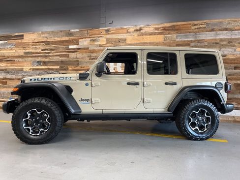 Used 2022 Jeep Wrangler Unlimited Rubicon 4xe w/ Cold Weather Group image 27