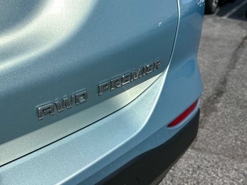 Certified 2022 Chevrolet Equinox Premier AWD/4WD image 12