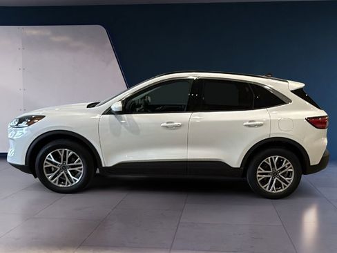 Used 2021 Ford Escape SEL image 4