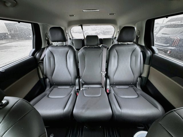 Certified 2026 Kia Carnival EX FWD image 24