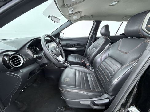 Used 2019 Nissan Kicks SR w/ SR Premium Package image 11