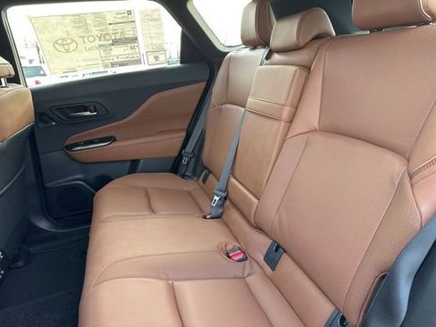 New 2025 Toyota Crown Signia image 11