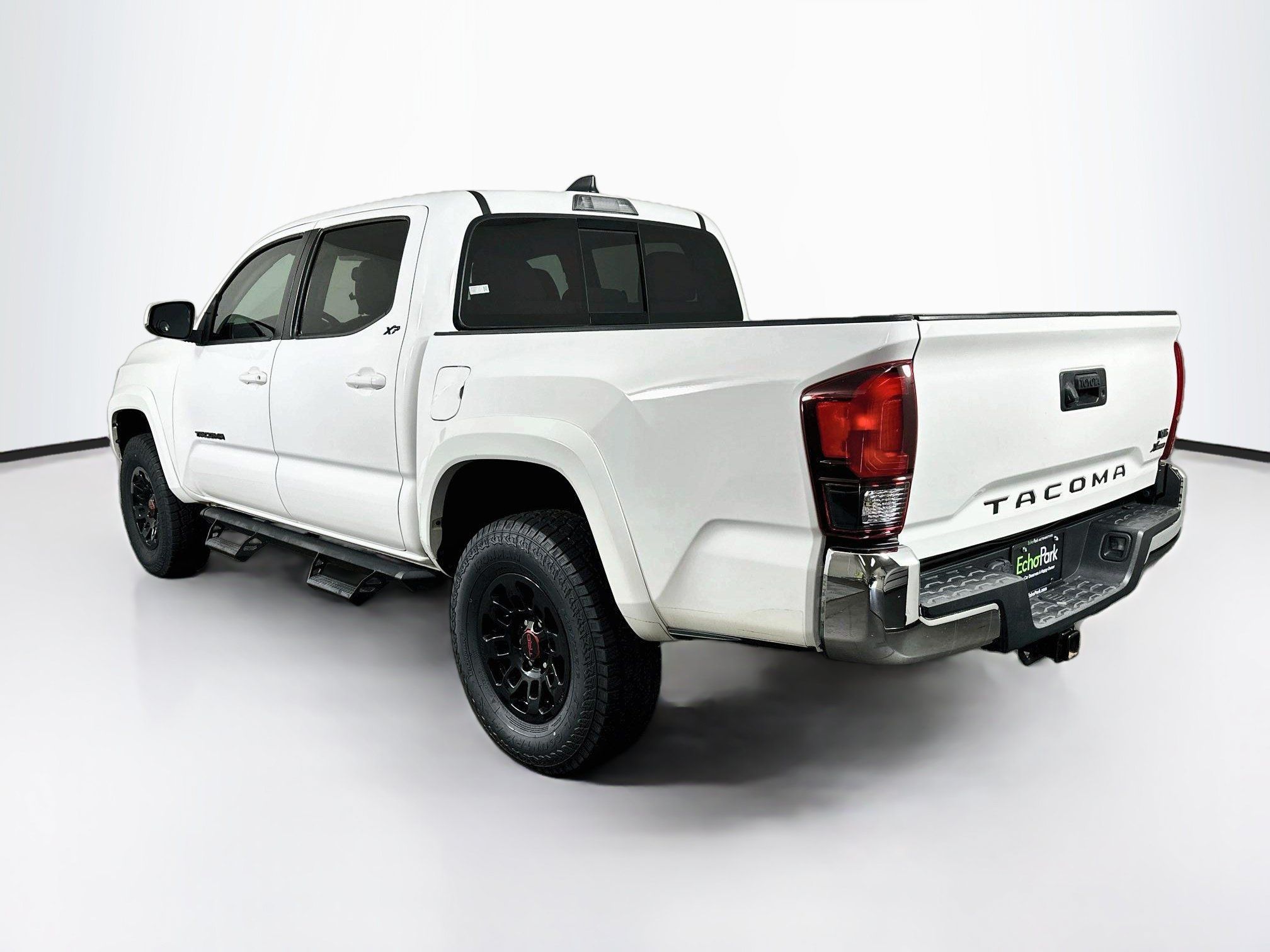 Used 2021 Toyota Tacoma SR5 RWD image 5
