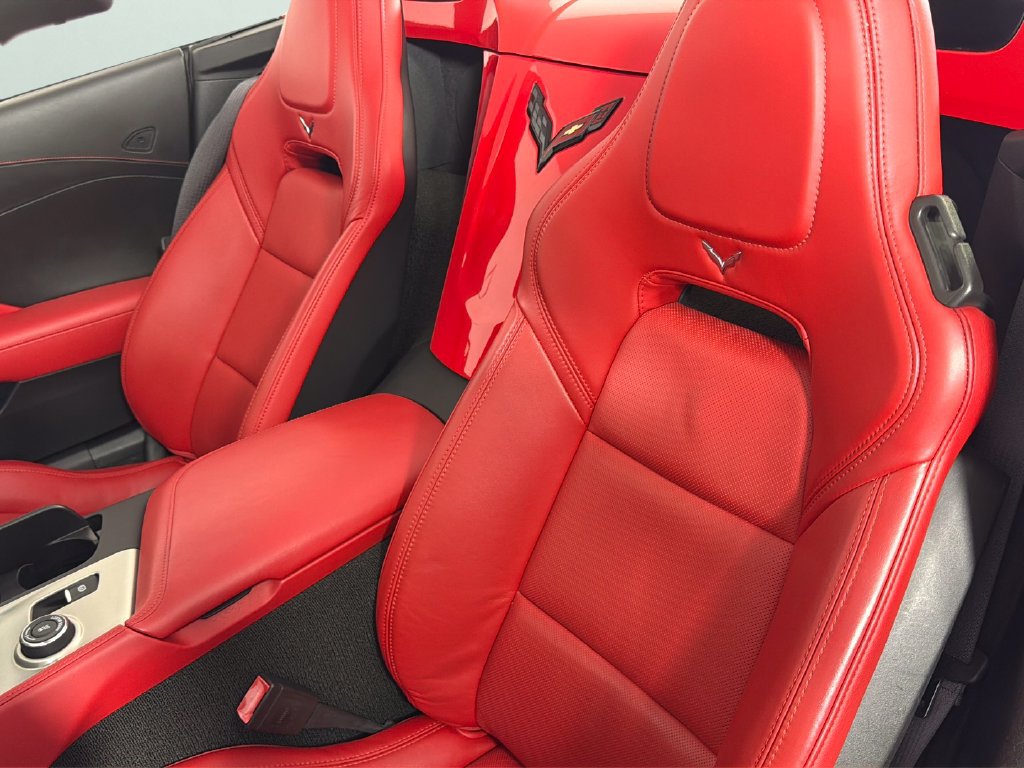 Certified 2015 Chevrolet Corvette Stingray Convertible w/ 3LT Preferred Equipment Group RWD image 32