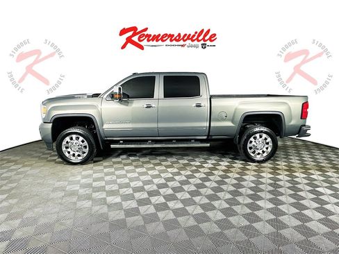 Used 2018 GMC Sierra 2500 Denali w/ Duramax Plus Package image 4