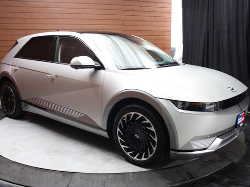 Used 2023 Hyundai Ioniq 5 Limited image 15