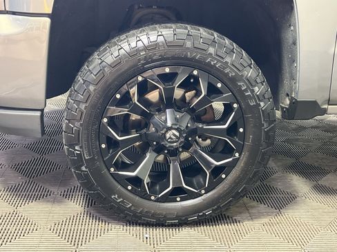 Used 2017 Chevrolet Silverado 1500 LT w/ All Star Edition image 8