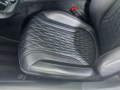 Used 2024 Aston Martin DB12 Coupe RWD image 18