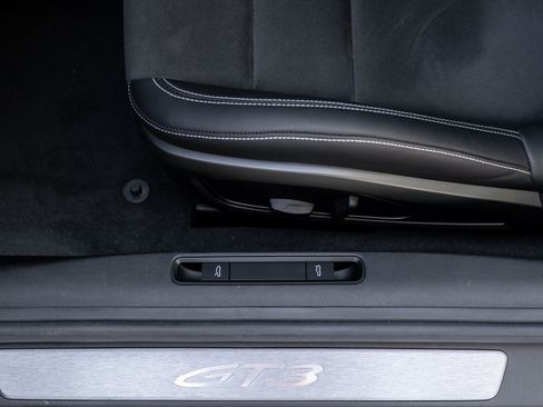 Used 2024 Porsche 911 GT3 image 21