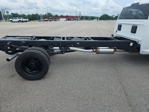 New 2026 RAM 5500 Tradesman AWD/4WD image 22