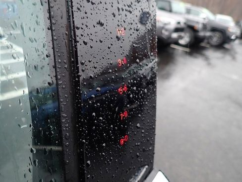 Used 2017 Ford Edge SEL w/ Equipment Group 201A image 13