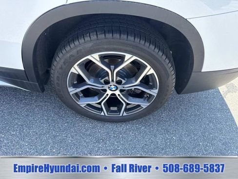 Used 2022 BMW X1 xDrive28i w/ Convenience Package AWD/4WD image 15