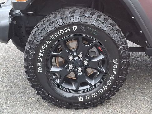 Used 2021 Jeep Wrangler Willys image 9