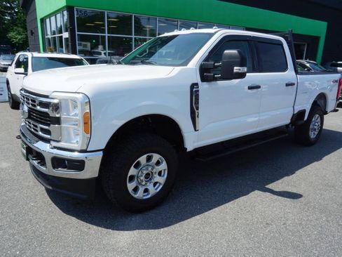 Used 2023 Ford F250 XLT w/ Snow Plow Prep Package AWD/4WD image 2