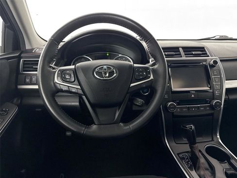 Used 2017 Toyota Camry XSE image 31