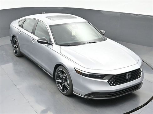 Certified 2025 Honda Accord Sport image 35