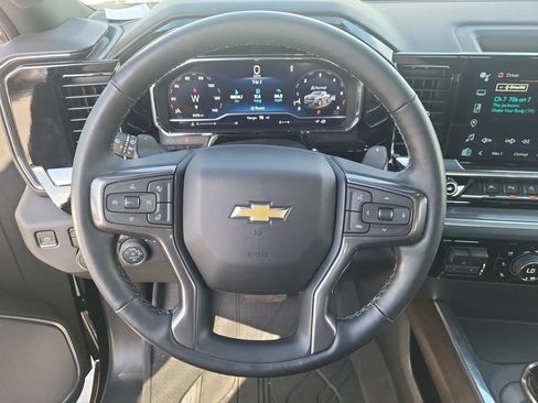Used 2025 Chevrolet Silverado 1500 High Country w/ High Country Premium Package AWD/4WD image 18