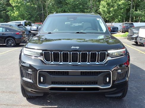 Used 2021 Jeep Grand Cherokee L Overland w/ Luxury Tech Group IV AWD/4WD image 2
