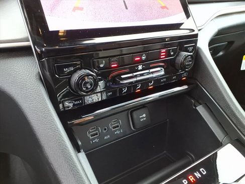 New 2025 Jeep Grand Cherokee Limited image 25