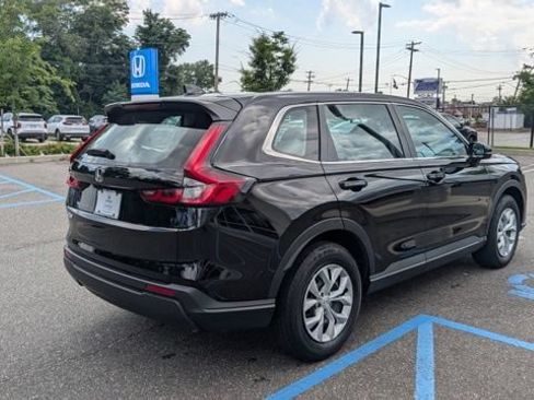 Used 2024 Honda CR-V LX image 6