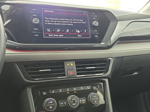 Used 2024 Volkswagen Taos SEL image 19