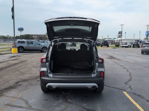 Used 2025 Ford Escape Active w/ Cold Weather Package AWD/4WD image 7