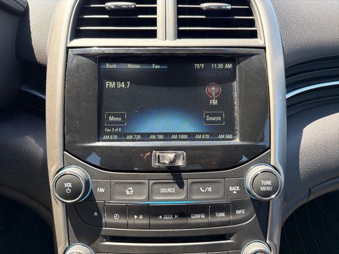 Used 2016 Chevrolet Malibu LT w/ Power Convenience Package FWD image 19