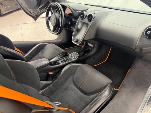 Used 2019 McLaren 570S Spider RWD image 35