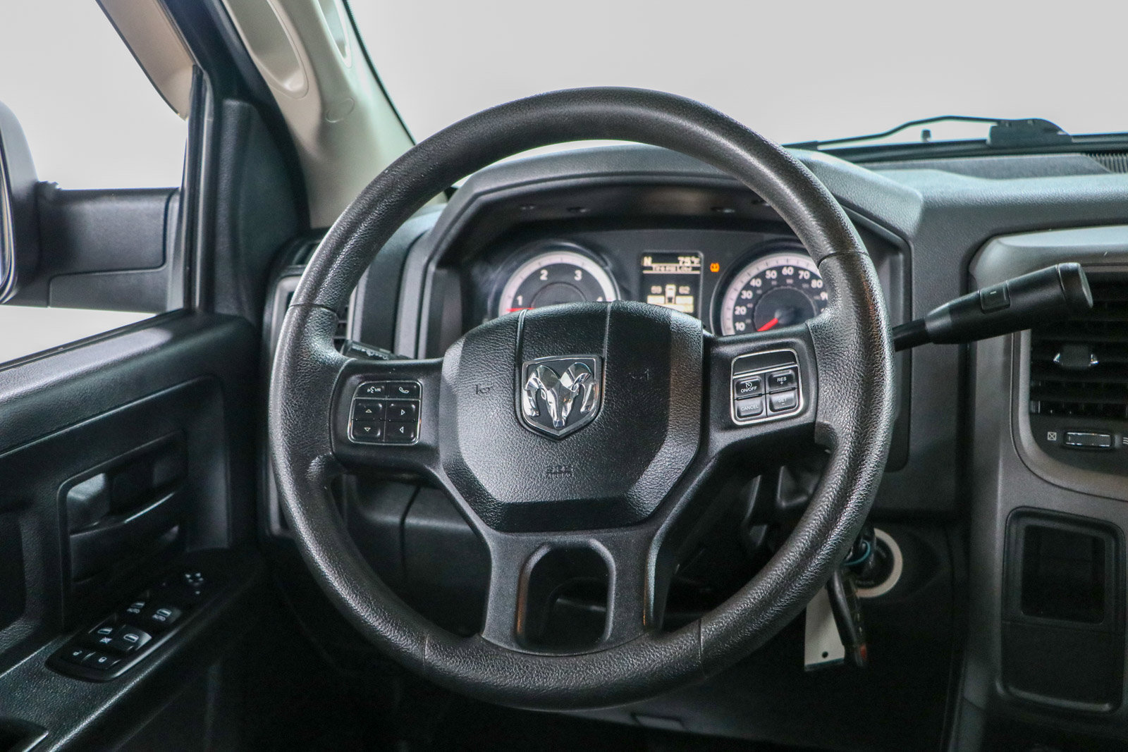 Used 2015 RAM 2500 Tradesman w/ Chrome Appearance Group AWD/4WD image 12