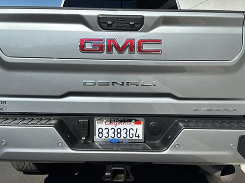Used 2025 GMC Sierra 2500 Denali w/ Denali Reserve Package AWD/4WD image 9