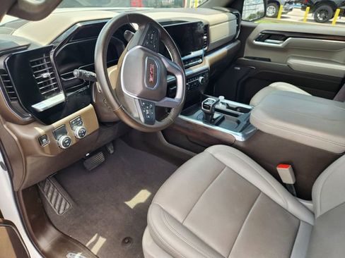 Used 2024 GMC Sierra 1500 SLT RWD image 9
