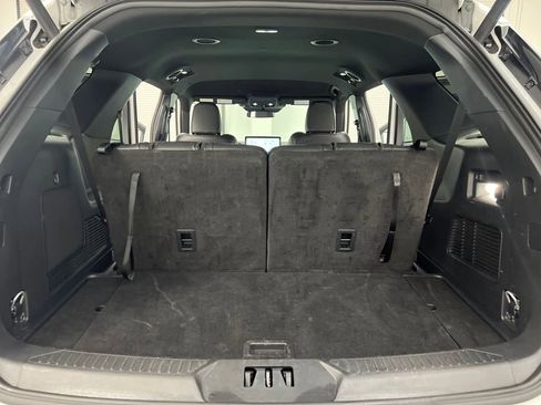 Used 2025 Ford Explorer ST-Line w/ ST-Line Street Pack image 36