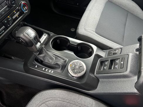 Used 2025 Ford Bronco 4-Door AWD/4WD image 16