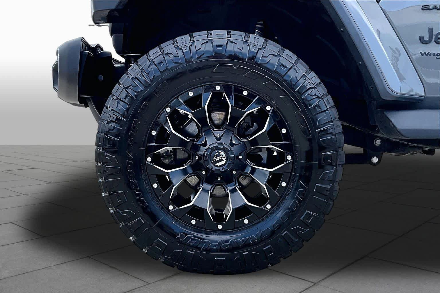 Used 2020 Jeep Wrangler Unlimited Sahara AWD/4WD image 11
