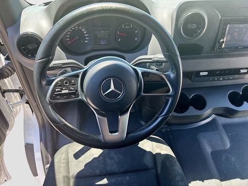 Used 2019 Mercedes-Benz Sprinter 170 image 32