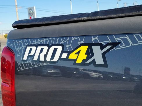 Used 2018 Nissan Frontier PRO-4X image 6