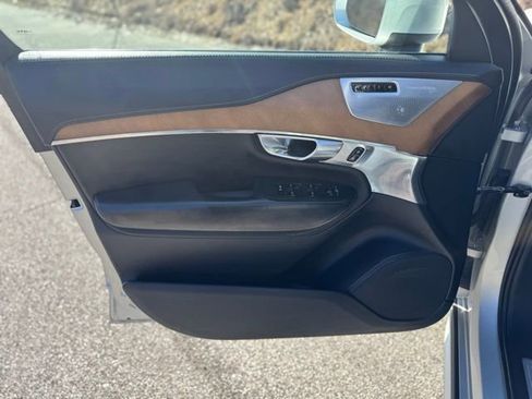 Used 2018 Volvo XC90 T6 Inscription w/ Convenience Package AWD/4WD image 11