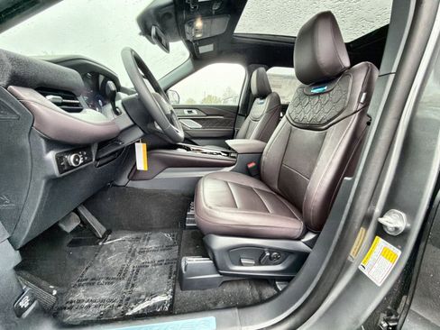 New 2026 Ford Explorer Platinum image 26