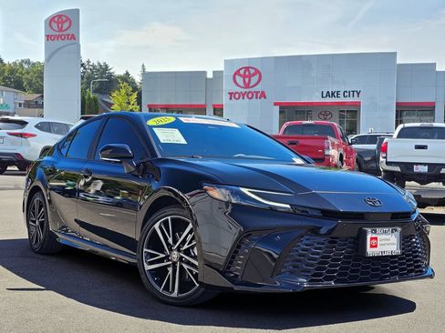 Certified 2025 Toyota Camry XSE w/ Premium Plus Package AWD/4WD image 1