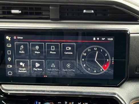 Used 2024 GMC Sierra 1500 AT4 w/ Technology Package AWD/4WD image 13