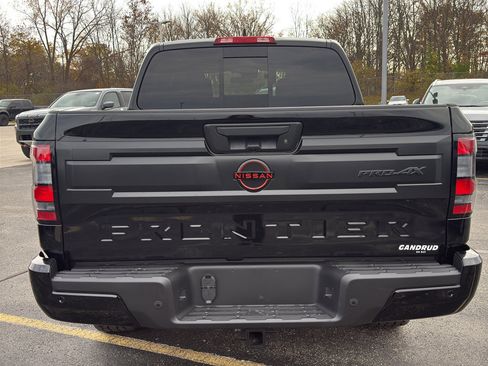 New 2026 Nissan Frontier PRO-4X w/ Pro-4x Convenience Package image 7