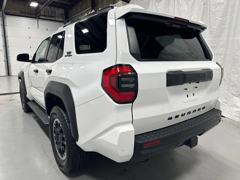 Used 2025 Toyota 4Runner TRD Off-Road AWD/4WD image 5
